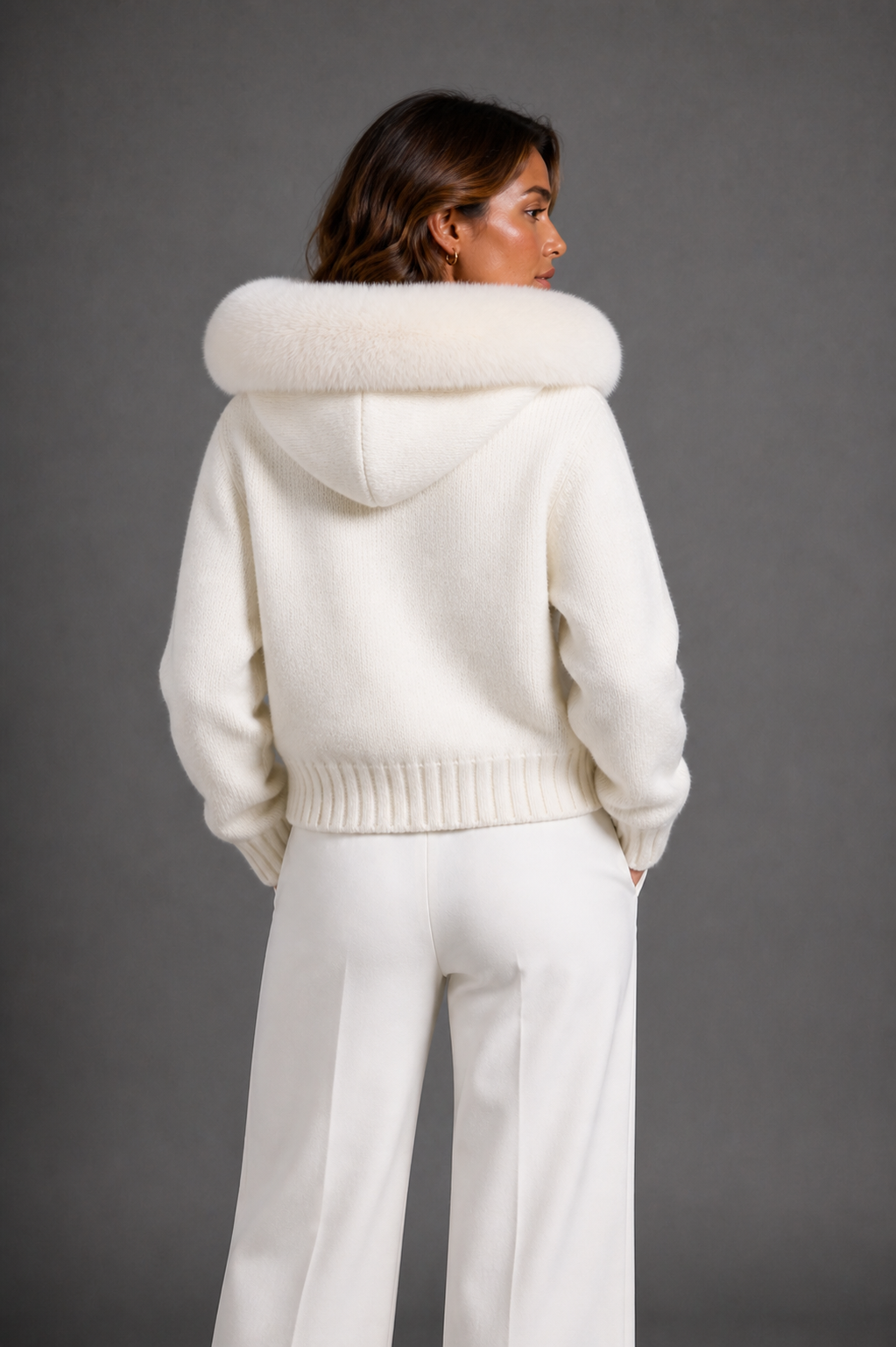 Bell Wool Zip - White